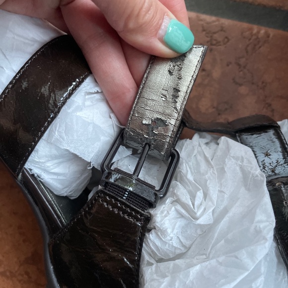 New in Box Kenneth Cole Reaction brown sandals - Picture 9 of 9